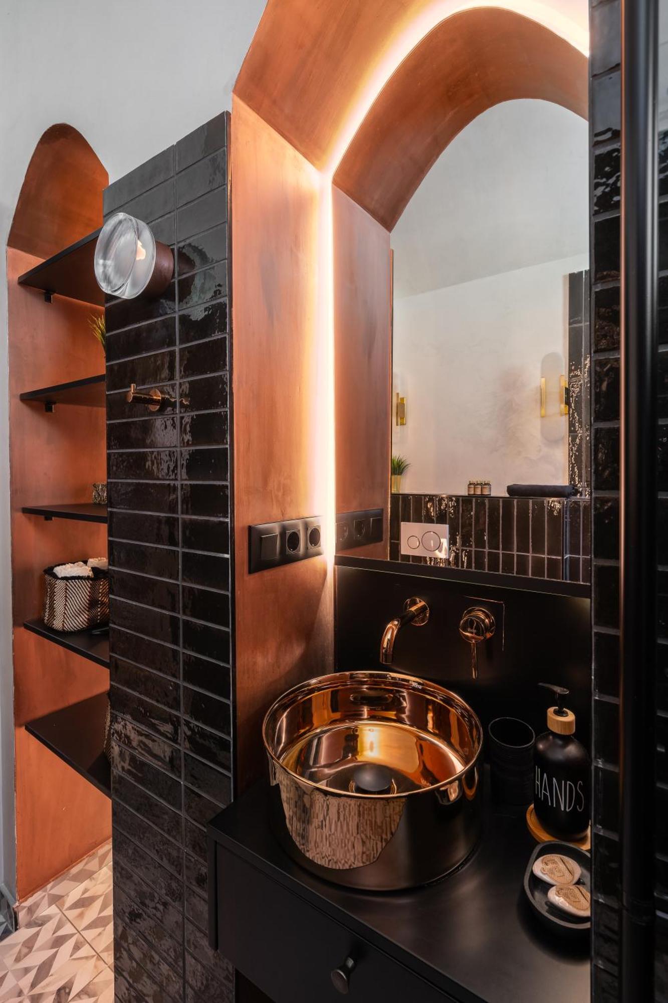 Citycenter Magnific Gem - 2 Bdr & 2 Baths Софія Екстер'єр фото